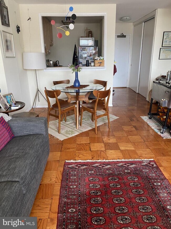 Foto del edificio - 1301 20th St NW