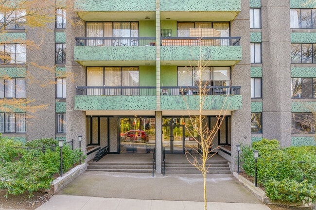 Building Photo - 1348 Barclay Street