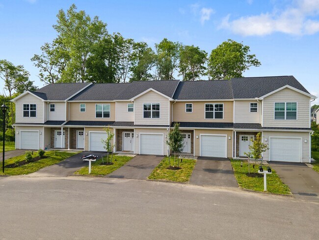 Foto del edificio - Marion Gardens Townhomes - New Baldwinsvil...