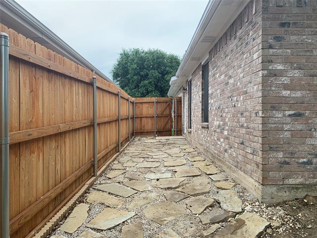 Building Photo - 4037 Periwinkle Dr