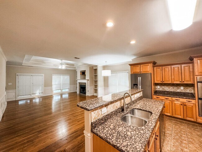 Building Photo - 766 Southern Pride Dr