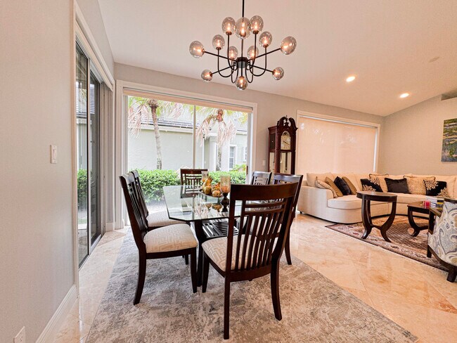 Building Photo - 9091 Long Lake Palm Dr