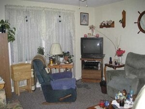 Building Photo - 45 Thackeray Ct