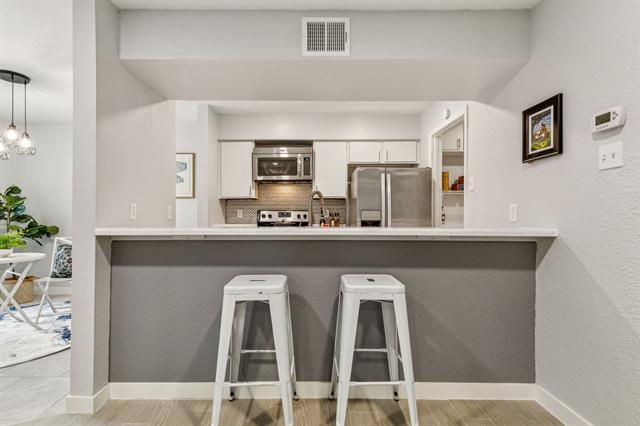 Foto del edificio - 12482 Abrams Rd