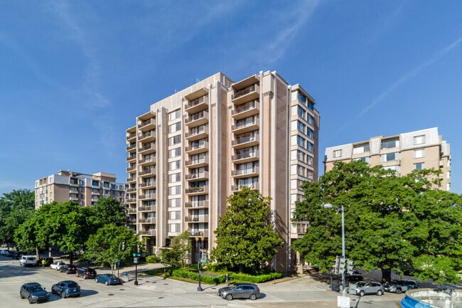 Building Photo - Columbia Plaza
