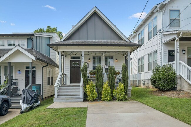 Building Photo - Welcome to your new East Nashville retreat...