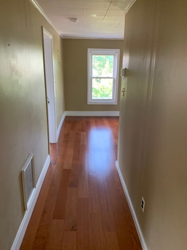 Hallway to Living room/dining room - 32A Highland St