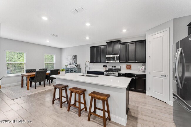 Foto del edificio - 171 Killarney Ave