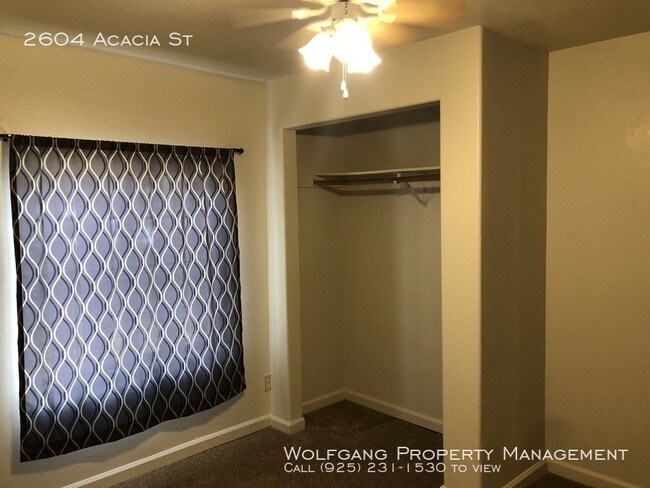 Foto del edificio - 2604 Acacia St