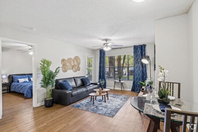 Interior Photo - Grande Oasis at Carrollwood
