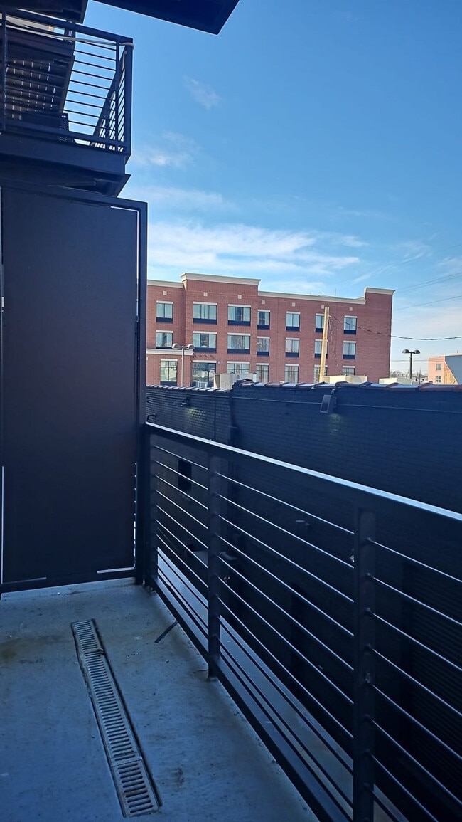 Building Photo - 110 N Boston Ave