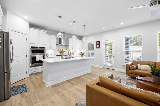 Foto del edificio - 440 Millsap Wy