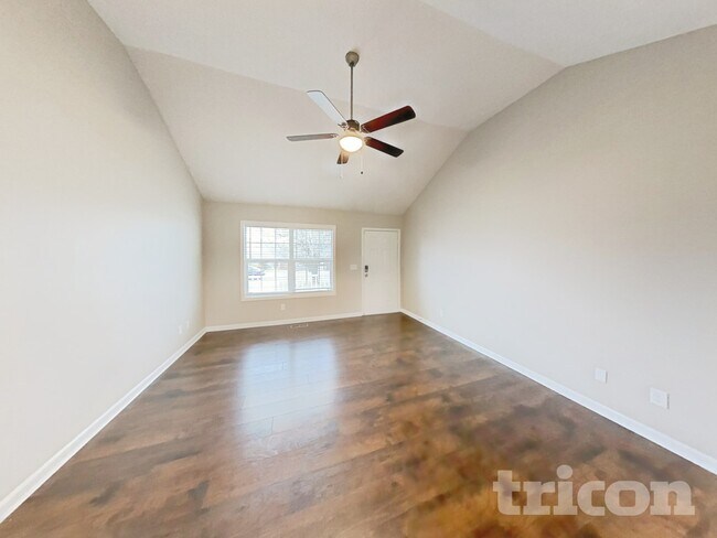 Building Photo - 1218 Bolton Dr