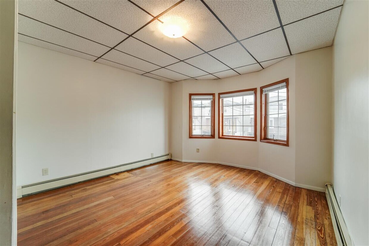 Primary Photo - 43 W 24th St