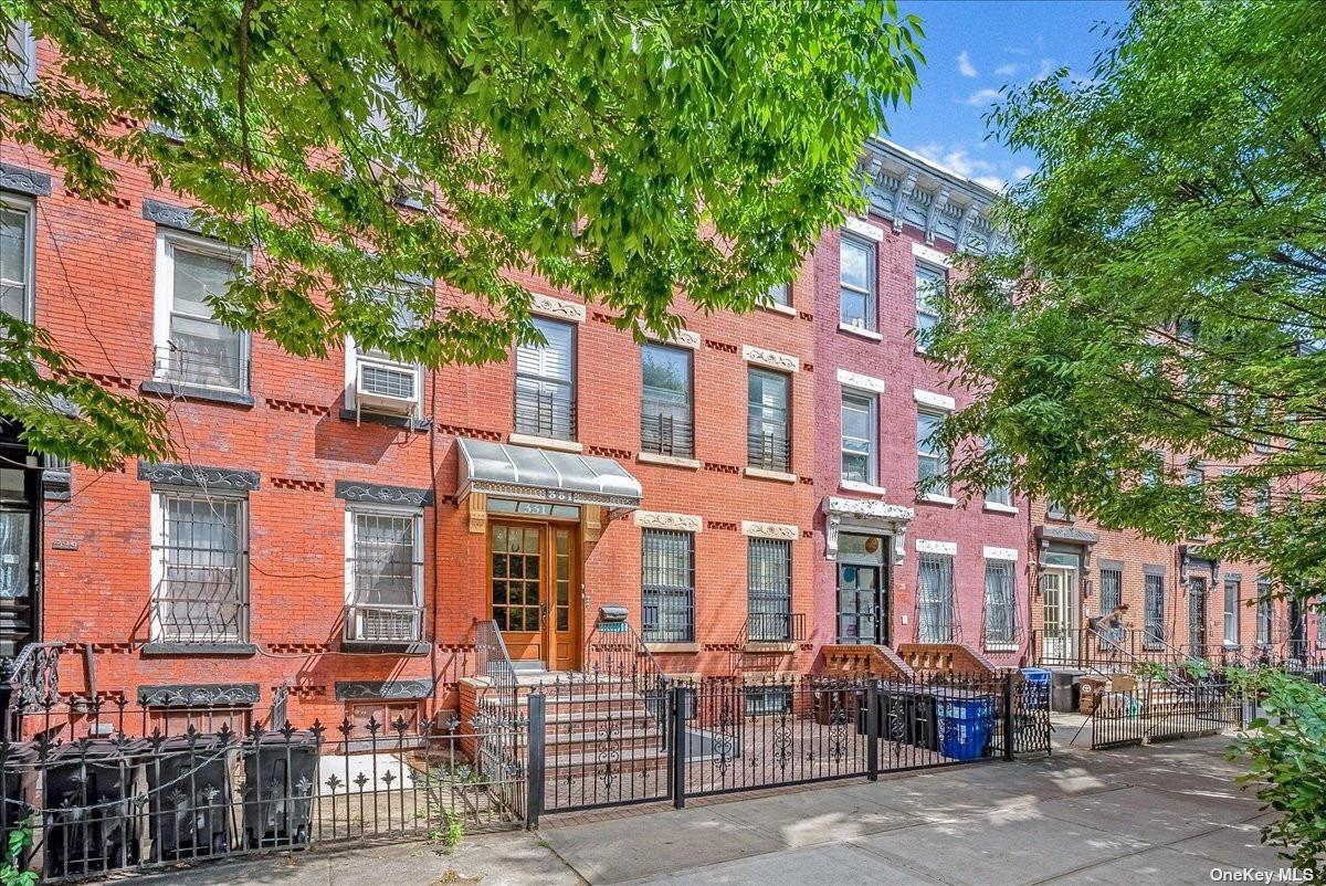 331 Marion St, Brooklyn, NY 11233 Townhome Rentals in Brooklyn NY