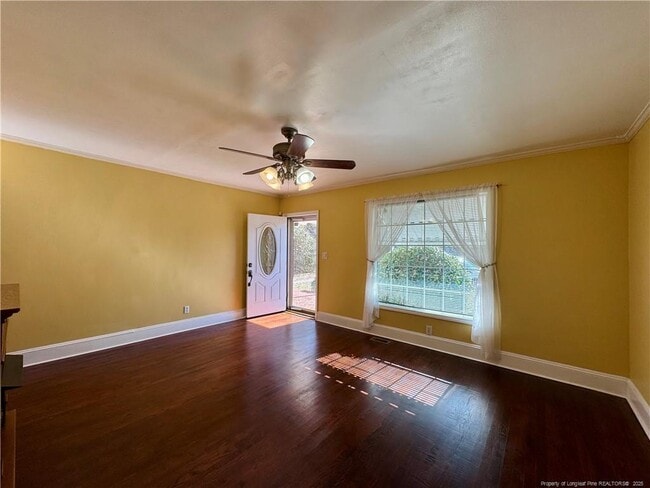 Foto del edificio - 705 McPherson Ave