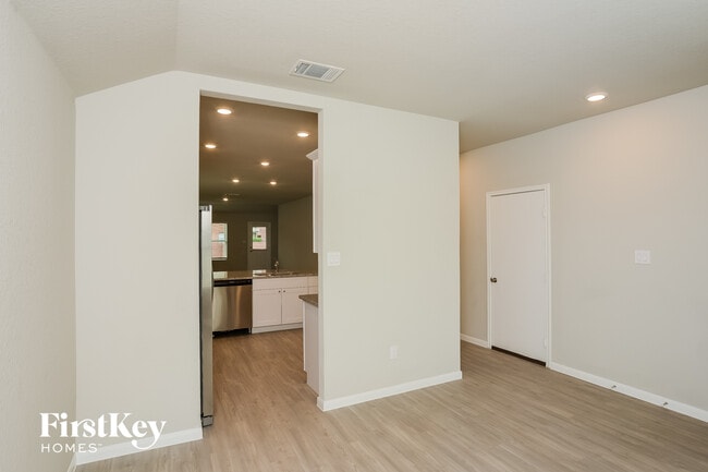 Building Photo - 1807 Morse Way