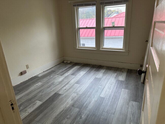 Foto del edificio - 1221 Summit St