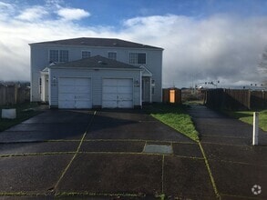 Building Photo - 4486 Fergus Ave