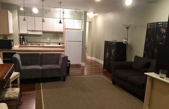 Foto del edificio - Furnished Downtown Corporate Rental