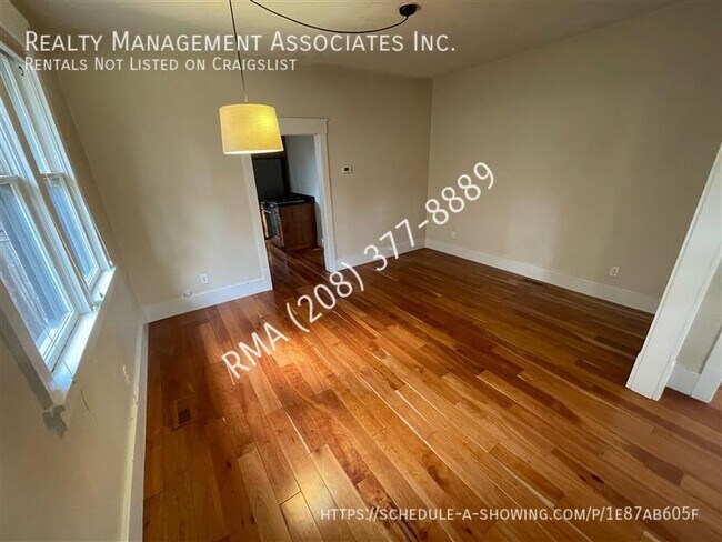 Building Photo - Cute 2 bedroom home in the North End!!
