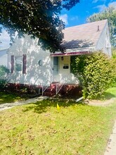 Building Photo - 24926 Hickory St