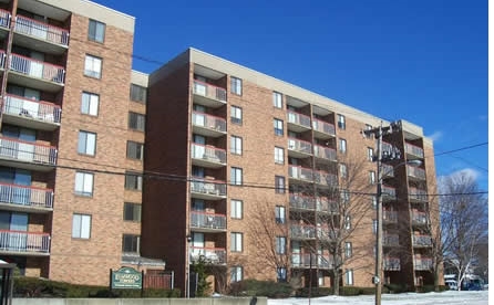 Fachada del edificio - Elmwood Towers