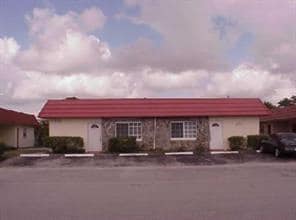 Building Photo - 7851 SW 10th Ct