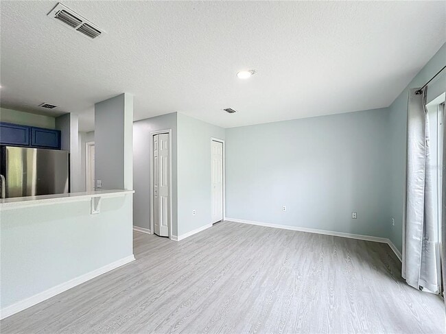 Building Photo - 249 Royal Palm Dr