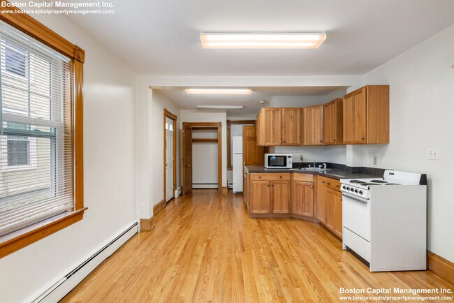 Foto del edificio - 1012 Massachusetts Ave