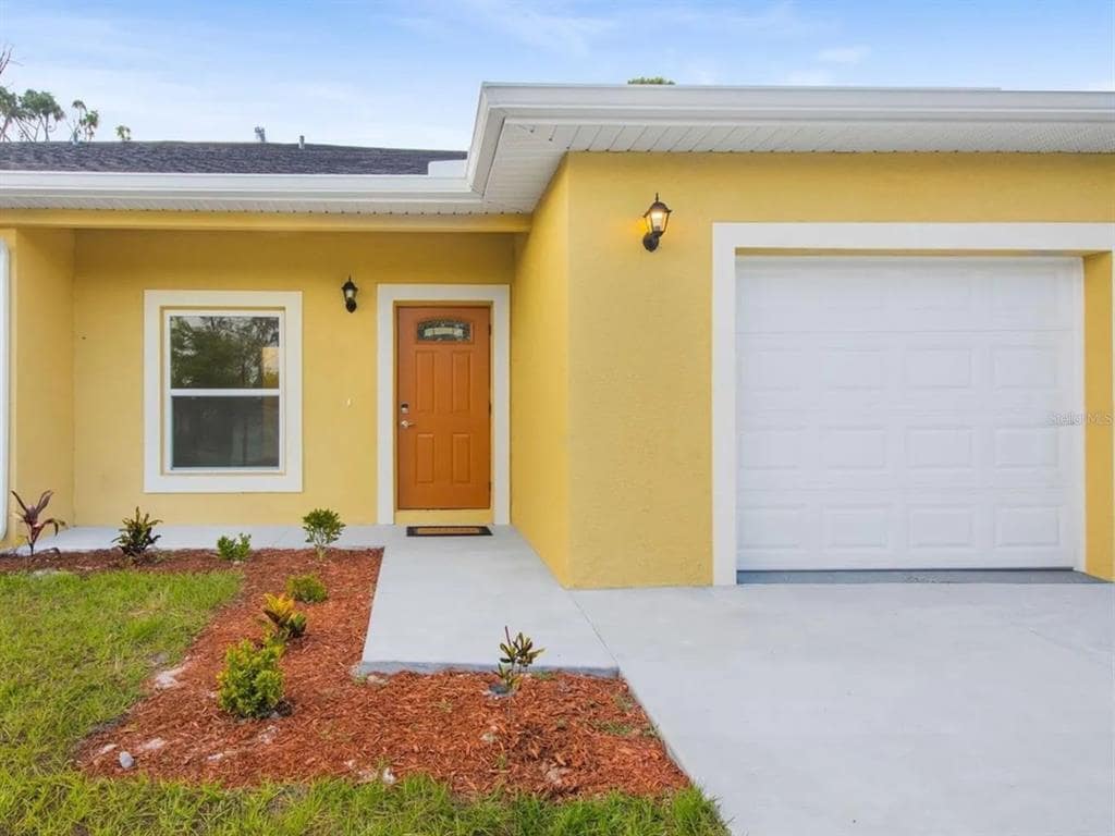 Primary Photo - 11974 Tetzel Ave