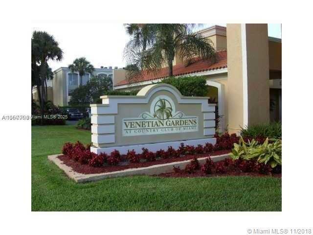 Foto principal - 18051 NW 68th Ave