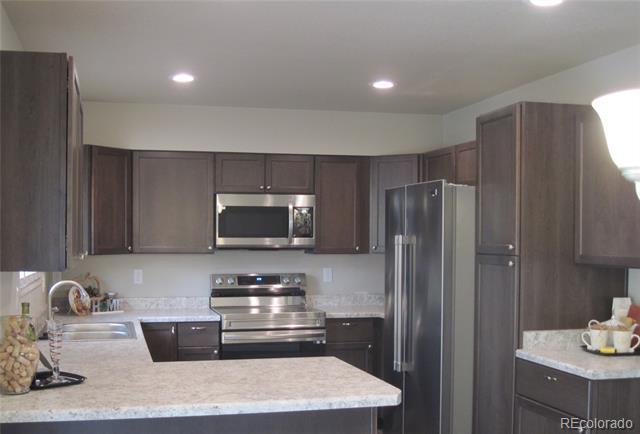 Building Photo - 3018 Pinnacle Dr