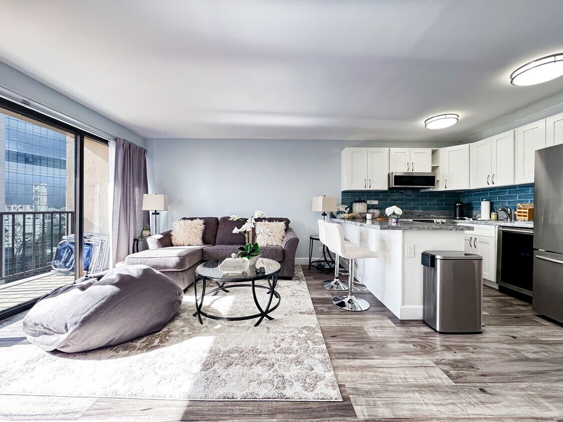 Primary Photo - Fully Furnished Waikiki Condo with Direct ...