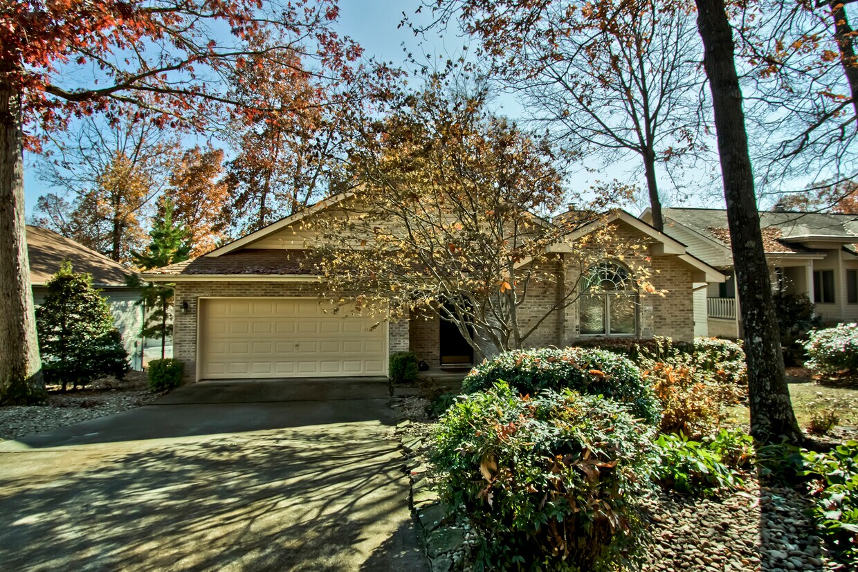 Primary Photo - 124 Agoli Way