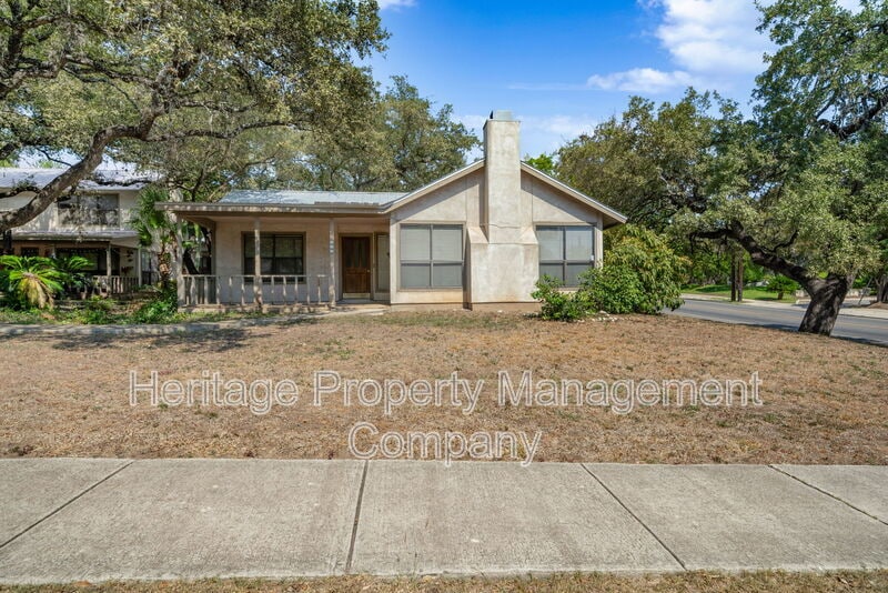 Primary Photo - 145 E Summit Ave
