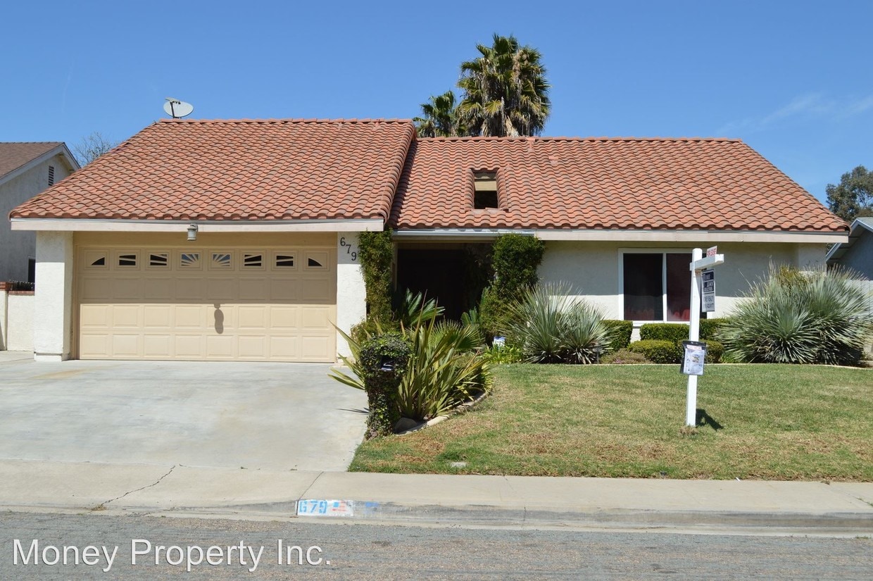 Primary Photo - 4 br, 2 bath Apartment - 679 Rivera Street