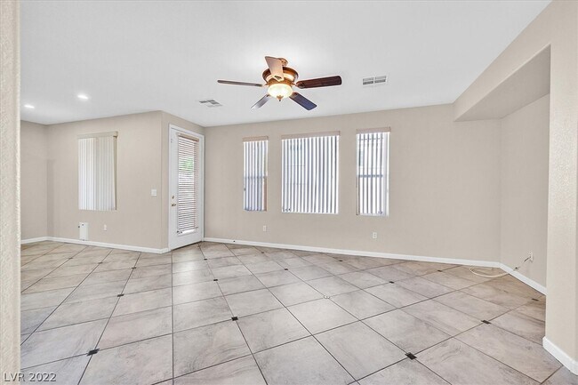 Building Photo - 6732 Canyon Maple St