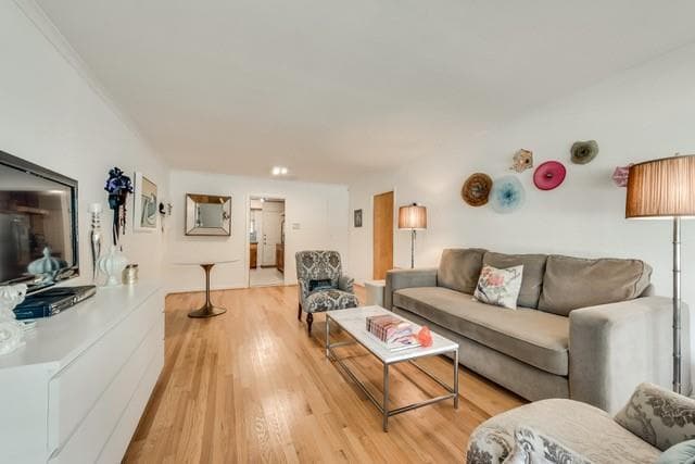 Foto del edificio - 6525 E Mockingbird Ln