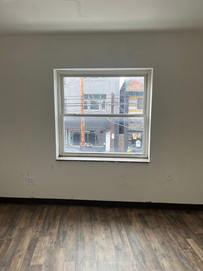 Building Photo - 2611 Brownsville Rd