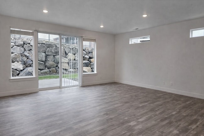 Building Photo - NO RENT UNTIL FEB. 1ST! BE THE 1ST TO MOVE INTO THIS BRAND NEW TOWNHOME W/BIG YARD!