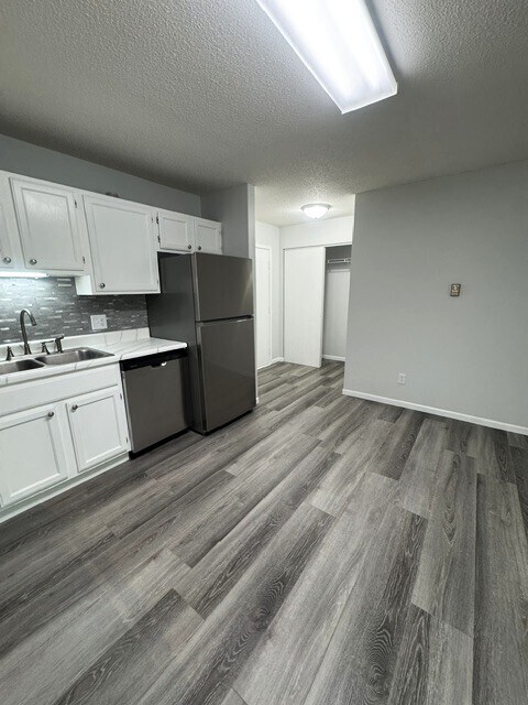 Foto del edificio - 6765 Birch St