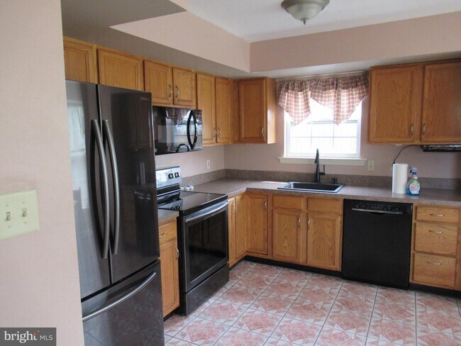 Foto del edificio - 1111 School House Ln