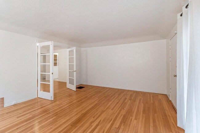 Foto del edificio - 1917 Euclid Ave