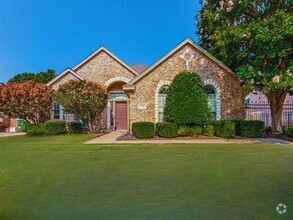 Building Photo - 2945 Silvercrest Ln
