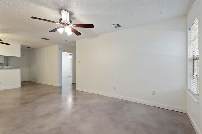 Foto del edificio - 5610 William Holland Ave