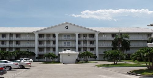 Foto del edificio - 2441 Village Blvd