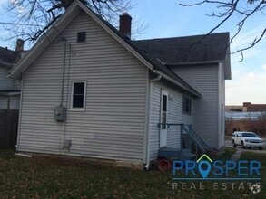 Building Photo - 1329 5th Ave
