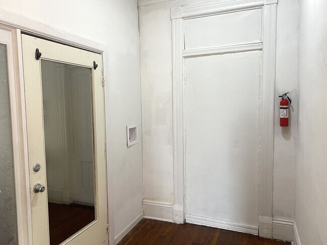 Foto del edificio - 871 Mulberry St