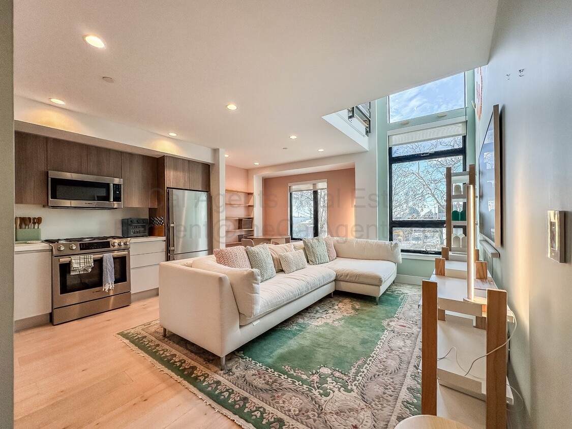 Photo - 2747 San Pablo Ave (Berkeley, CA)